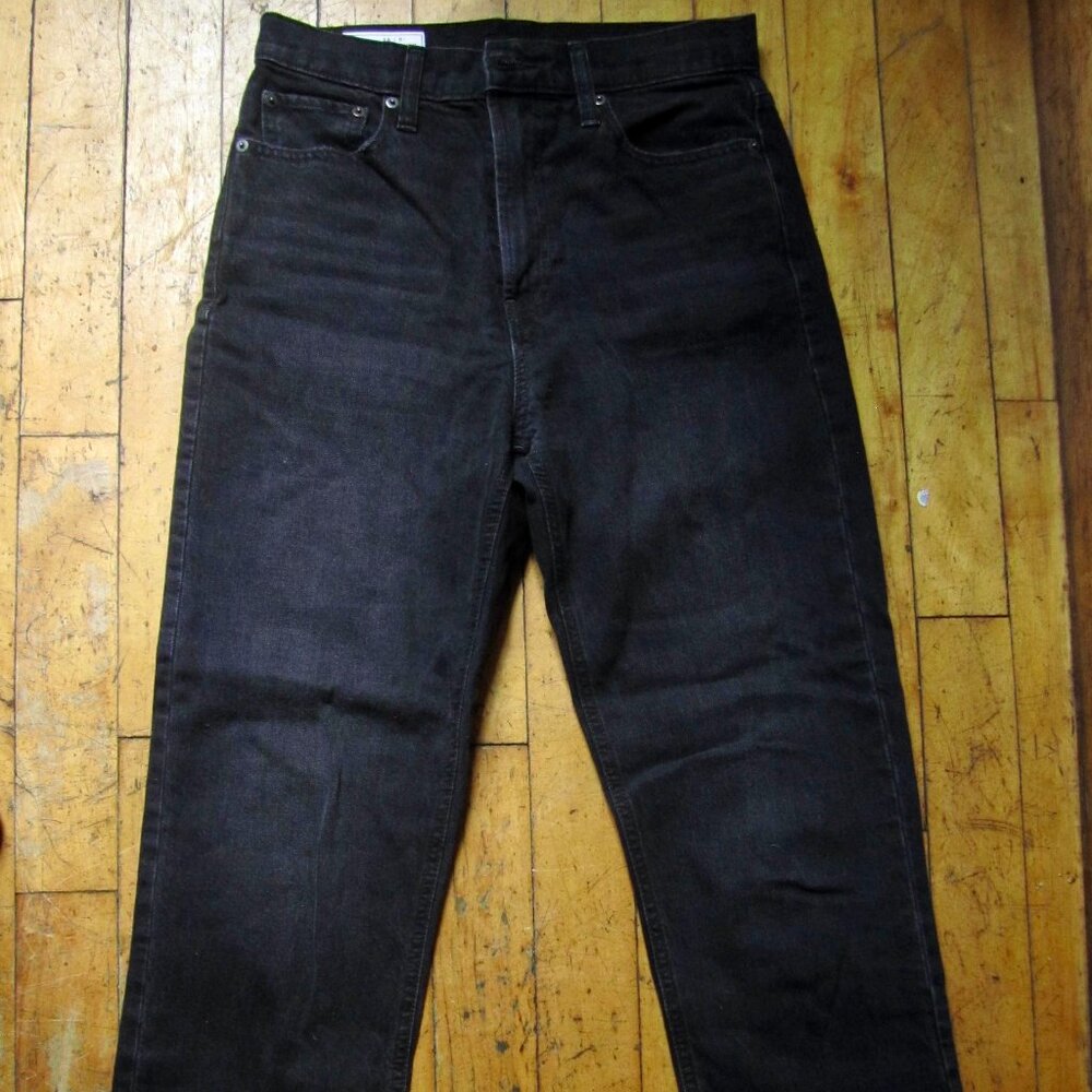 GAP High Rise Cheeky Straight Jean size 28 Long